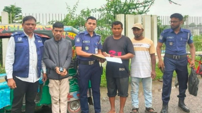 ৩২৫ পিস ইয়াবাসহ ধরা খেল সিফাত—বুড়িচংয়ে পুলিশের ঝটিকা অভিযান