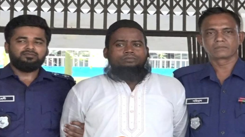 জিনের বাদশা সেজে প্রতারণা, সিরাজগঞ্জে যুবক গ্রেপ্তার